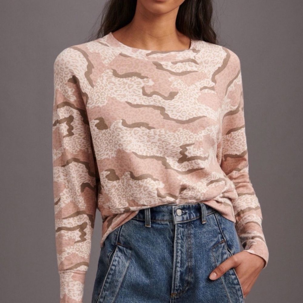 Anthropologie Monrow Leopard Print Camo Raglan Crewneck Sweatshirt Size M - Picture 1 of 12